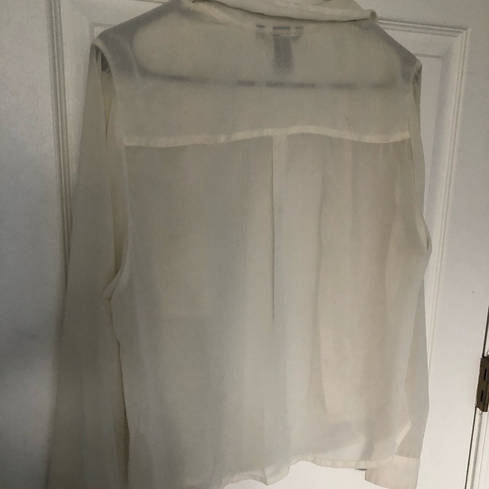 H&M button down blouse - Picture 3 of 3